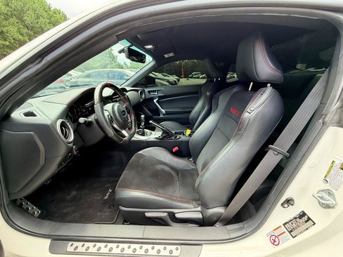 Used 2017 Subaru BRZ Limited w/ Performance Package RWD image 8