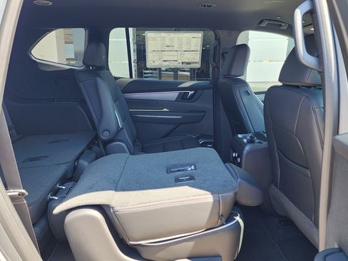 New 2026 Buick Enclave Sport Touring w/ Super Cruise Package image 47