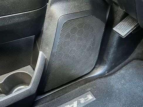 Used 2024 RAM 2500 Big Horn w/ Bed Utility Group image 21