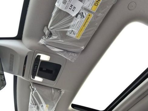 New 2026 Honda HR-V EX-L image 23