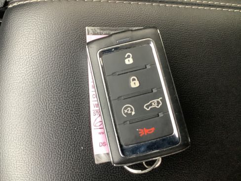 Used 2023 Jeep Grand Cherokee L Laredo w/ Luxury Tech Group I AWD/4WD image 17