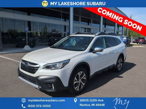 Used 2020 Subaru Outback Touring w/ Popular Package #2 AWD/4WD image 3