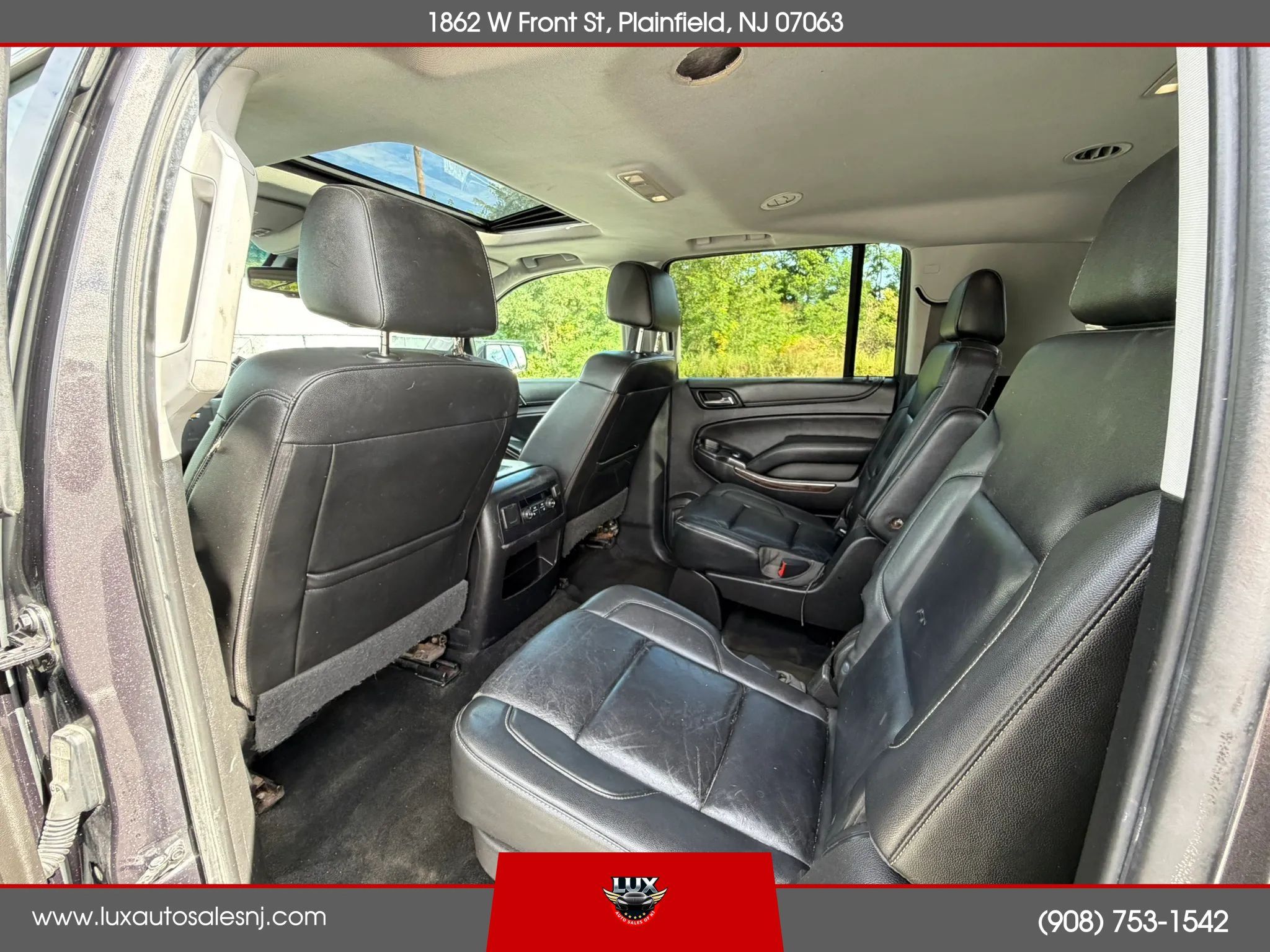 Used 2018 Chevrolet Suburban LT w/ Luxury Package AWD/4WD image 33
