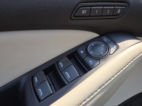 Used 2024 Buick Enclave Avenir w/ Avenir Technology Package FWD image 34