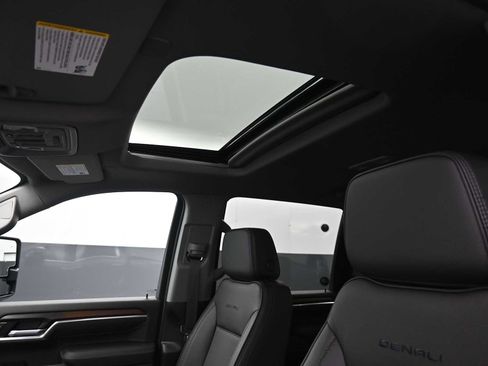 New 2026 GMC Sierra 2500 Denali w/ Denali Reserve Package image 24