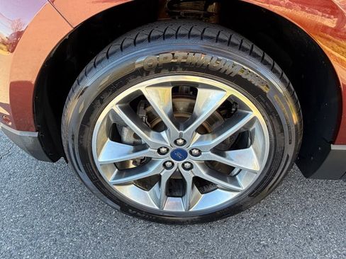 Used 2015 Ford Edge Titanium w/ Equipment Group 302A image 11