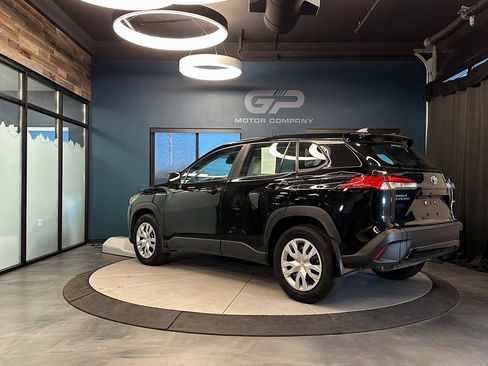 Used 2023 Toyota Corolla Cross L image 5