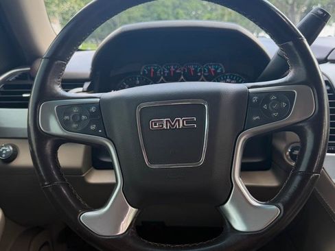 Used 2019 GMC Yukon XL SLT w/ Open Road Package RWD image 24