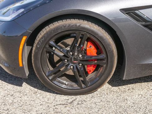 Used 2017 Chevrolet Corvette Stingray Coupe w/ 3LT Preferred Equipment Group RWD image 5