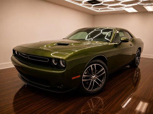 Used 2019 Dodge Challenger SXT AWD/4WD image 34