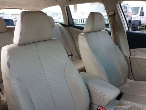 Used 2010 Volkswagen Passat Komfort FWD image 26