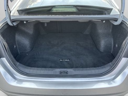 Used 2024 Nissan Altima 2.5 SV FWD image 19