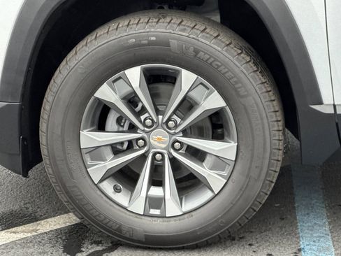 New 2026 Chevrolet Equinox LT image 25