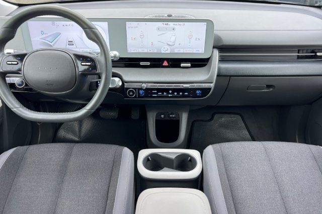 Certified 2024 Hyundai Ioniq 5 SEL RWD image 17