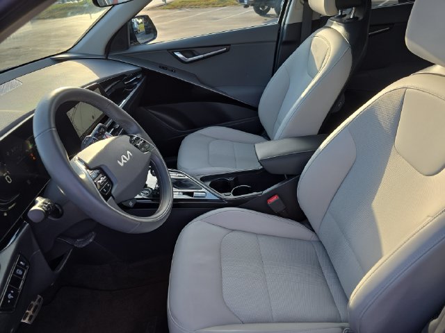 Used 2023 Kia Niro EX Touring FWD image 17