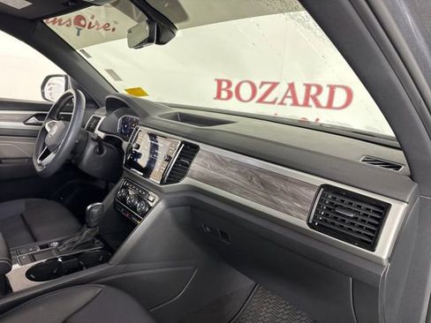 Used 2023 Volkswagen Atlas Cross Sport SE image 17