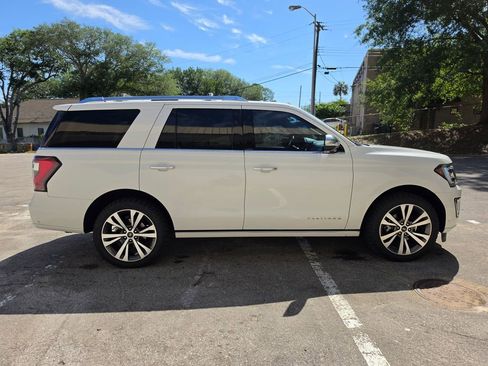 Used 2021 Ford Expedition Platinum RWD image 18