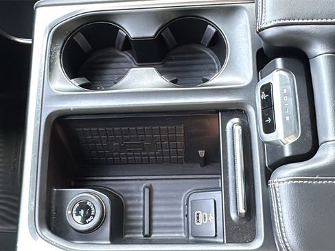 Certified 2025 Ford Expedition Max Platinum image 16