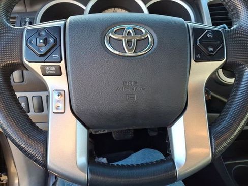 Used 2014 Toyota Tacoma 4x4 Double Cab w/ SR5 Package image 12