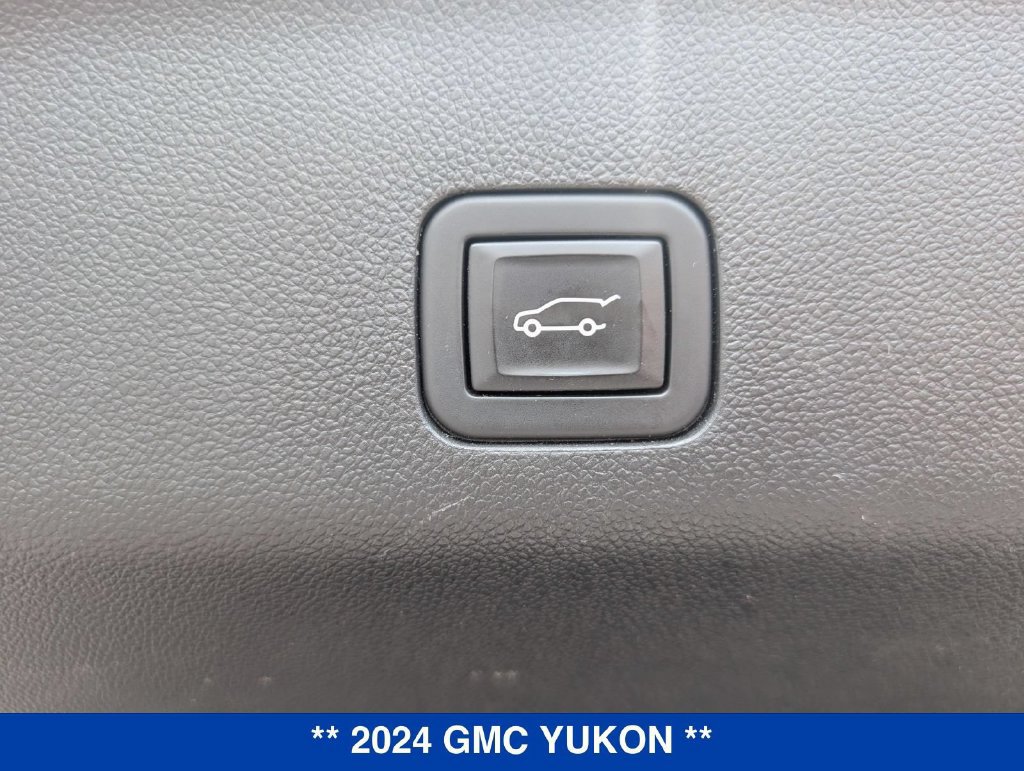 Used 2024 GMC Yukon Denali w/ Advanced Technology Package AWD/4WD image 39