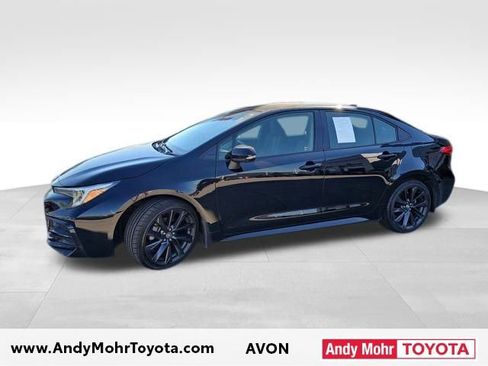 Used 2024 Toyota Corolla SE image 3