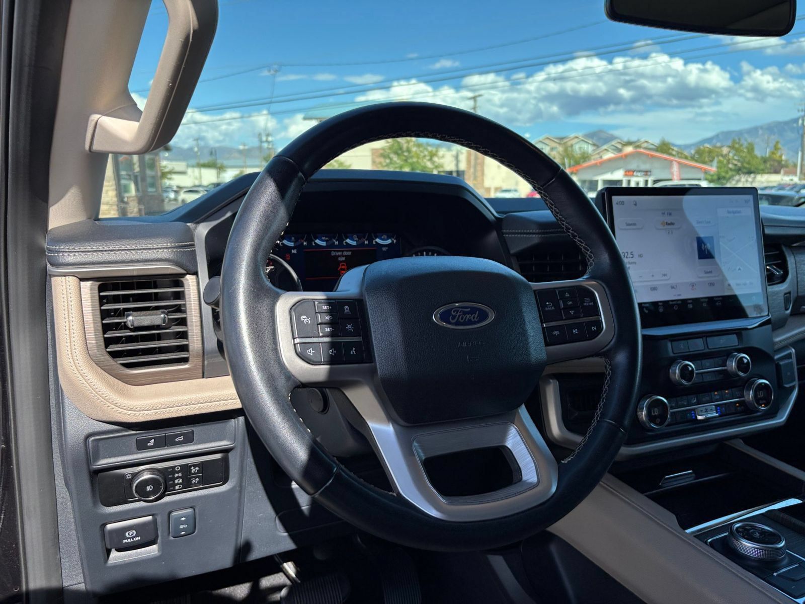 Used 2024 Ford Expedition Limited AWD/4WD image 38