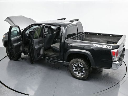 Used 2021 Toyota Tacoma TRD Off-Road image 44