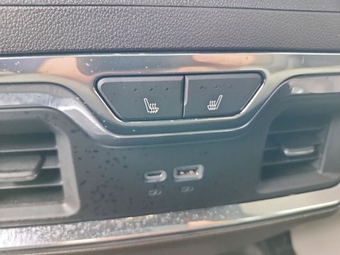 Used 2024 GMC Sierra 1500 SLT w/ SLT Premium Plus Package image 16