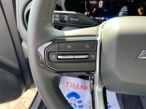 Used 2025 Chevrolet Colorado Trail Boss image 14