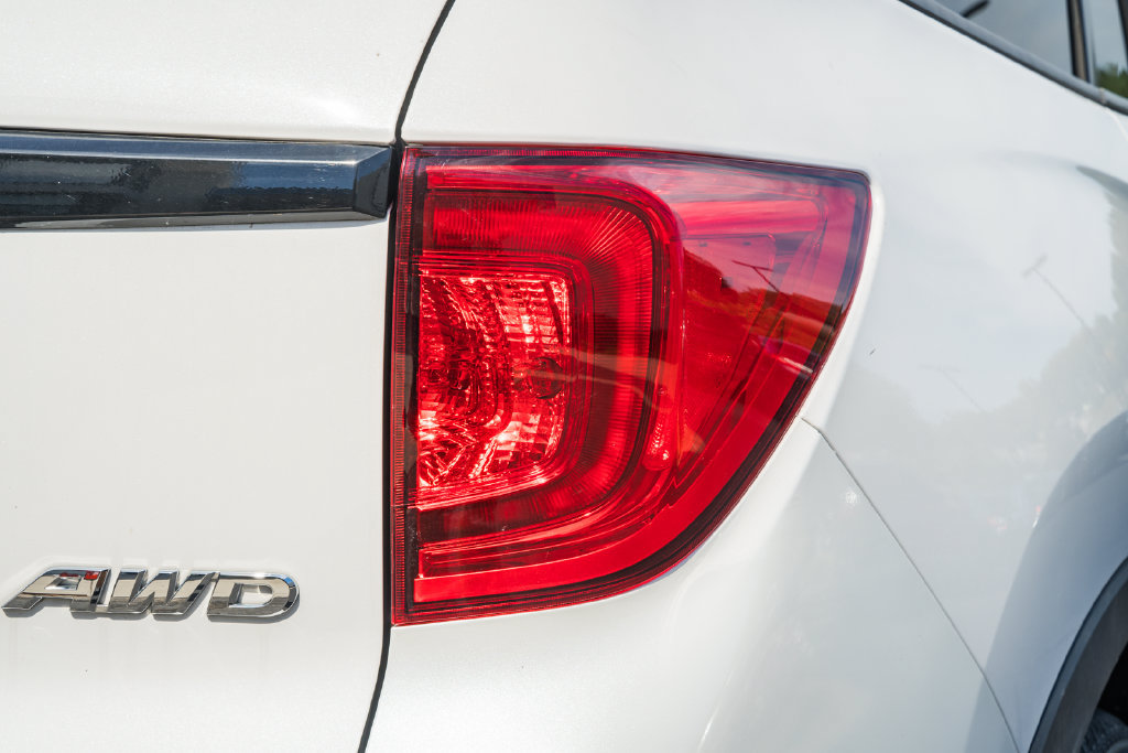 Certified 2025 Honda Passport EX-L image 6