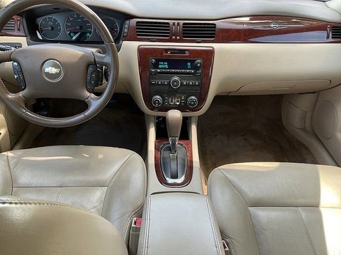 Used 2008 Chevrolet Impala LT w/ Luxury Edition Package FWD image 13