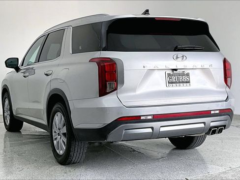 Used 2025 Hyundai Palisade SEL FWD image 15