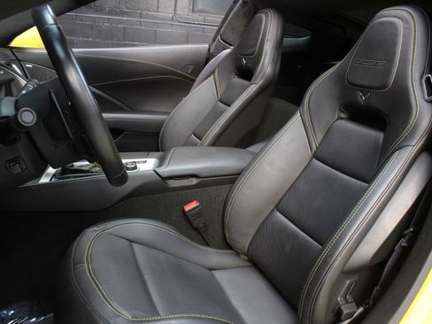 Used 2016 Chevrolet Corvette Z06 w/ 3LZ Preferred Equipment Group image 42