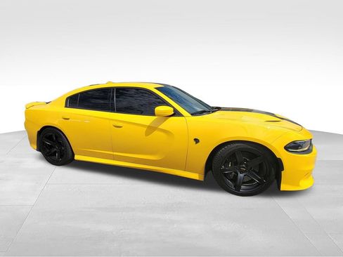 Used 2017 Dodge Charger SRT Hellcat w/ Harman/Kardon Audio Group RWD image 5