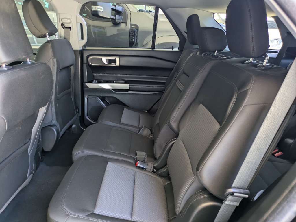 Used 2023 Ford Explorer XLT RWD image 16