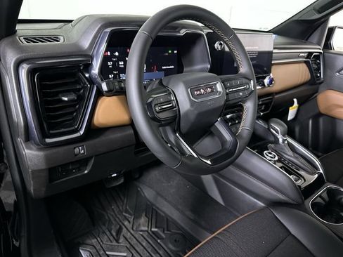 New 2026 GMC Canyon AT4 w/ Nightfall Edition AWD/4WD image 11