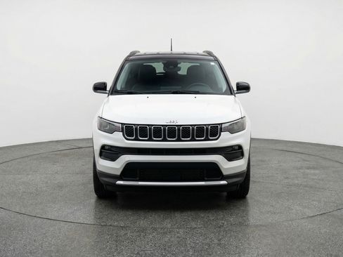 Used 2025 Jeep Compass Limited image 2