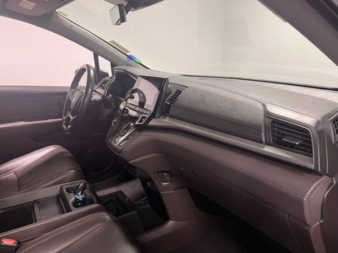 Used 2018 Honda Odyssey Touring image 10