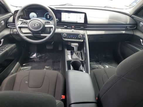 Certified 2023 Hyundai Elantra SEL w/ Convenience Package FWD image 22