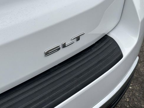 Certified 2024 GMC Yukon XL SLT w/ SLT Luxury Package image 10