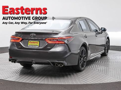 Used 2023 Toyota Camry XSE FWD image 5