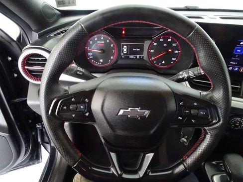 Certified 2024 Chevrolet Trax RS w/ Driver Confidence Package FWD image 5