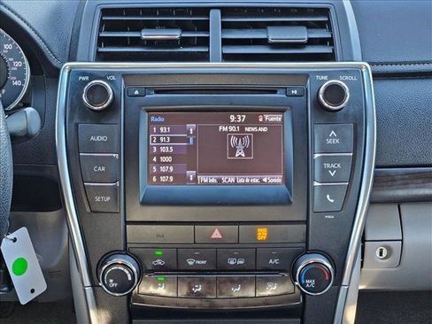 Used 2016 Toyota Camry LE image 12