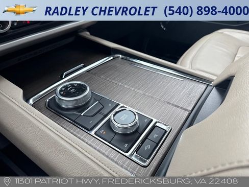 Used 2024 Ford Expedition Limited image 20