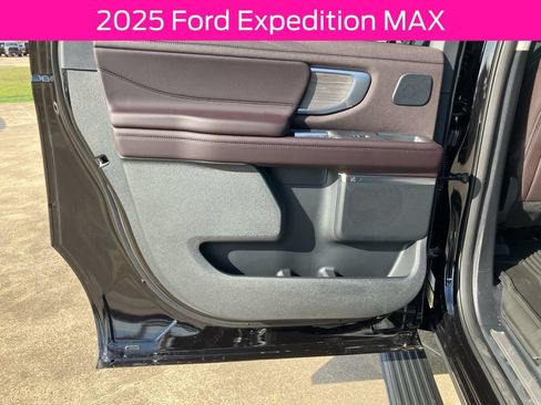 New 2025 Ford Expedition Max Platinum w/ Platinum Ultimate Package AWD/4WD image 20