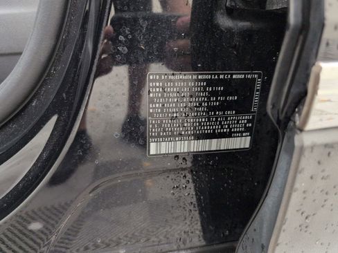 Used 2020 Volkswagen Tiguan SE w/ Panoramic Sunroof Package image 49