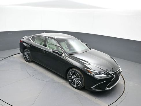 Used 2024 Lexus ES 300h w/ Premium Package image 37