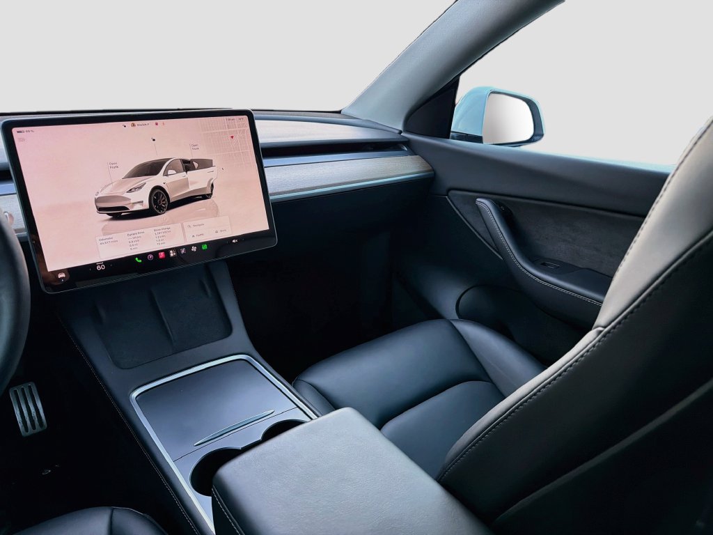 Used 2022 Tesla Model Y Performance AWD/4WD image 23