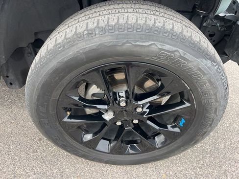 Used 2023 Jeep Wrangler Unlimited Sahara w/ Cold Weather Group image 15