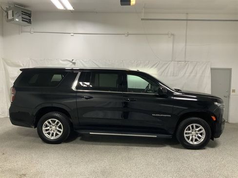 Used 2024 Chevrolet Suburban LT AWD/4WD image 6